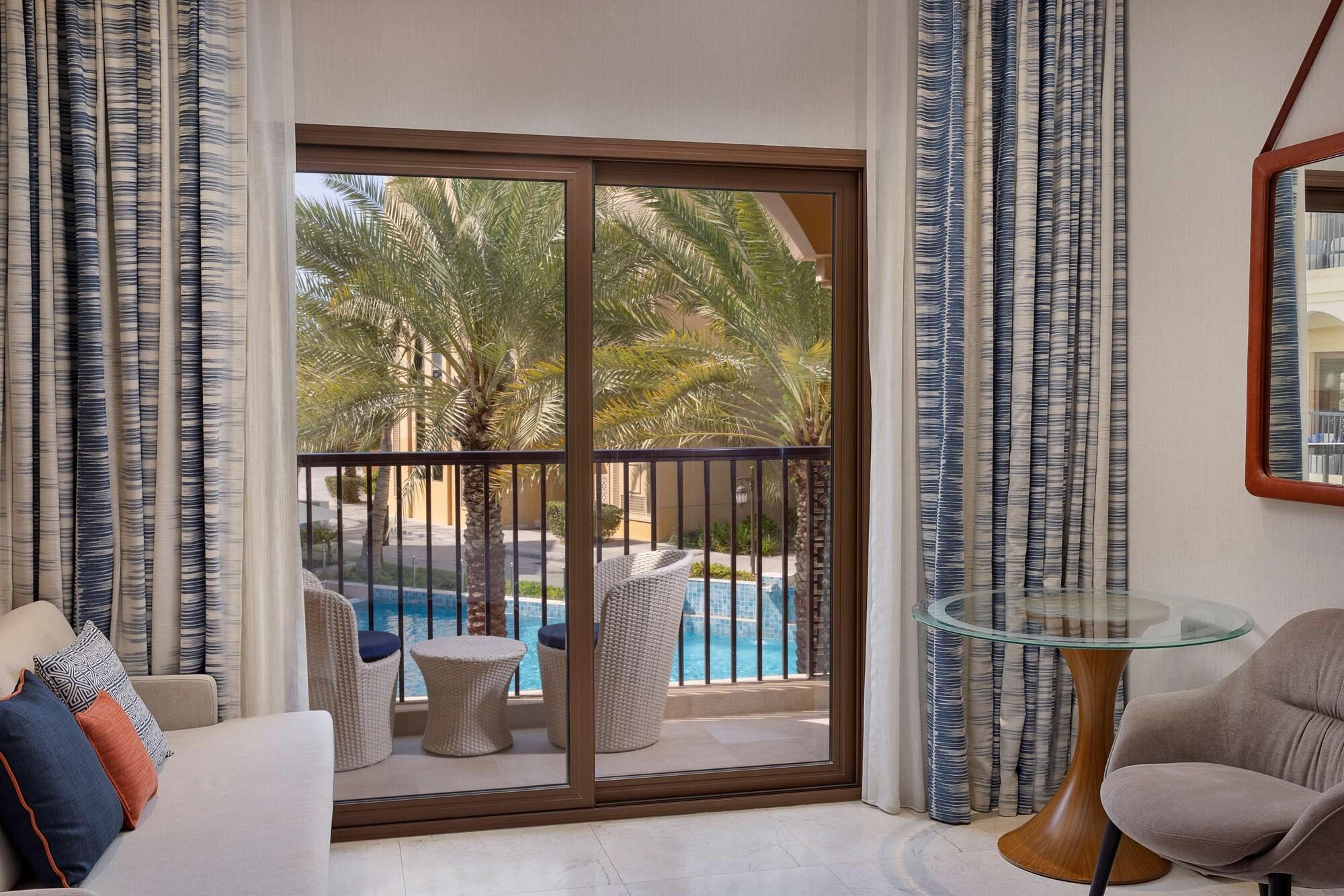 Doubletree By Hilton Resort & Spa Marjan Island Ras al-Khaimah Exterior foto A room at the resort